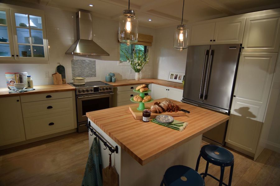 Cyclone 36" SCB715 Pro Collection 650 CFM Wall Mount Range Hood