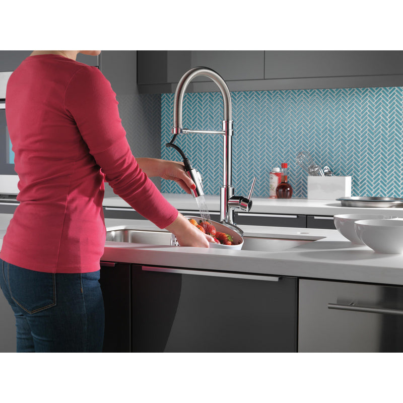 Delta Trinsic Single Handle Pull-down Kitchen Faucet With Spring Spout With Touch2O