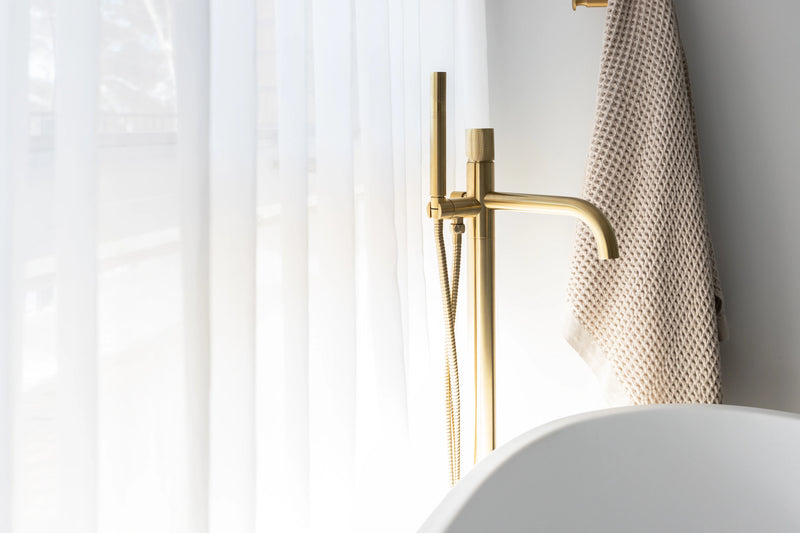 Agua Canada SALIA Industrial Freestanding Faucet
