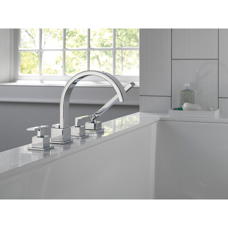 Delta VERO Roman Tub With Hand Shower Trim