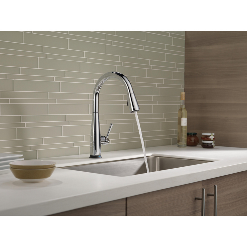 Delta Essa Single Handle Pull-Down Kitchen Faucet with Touch2O Technology 9113T