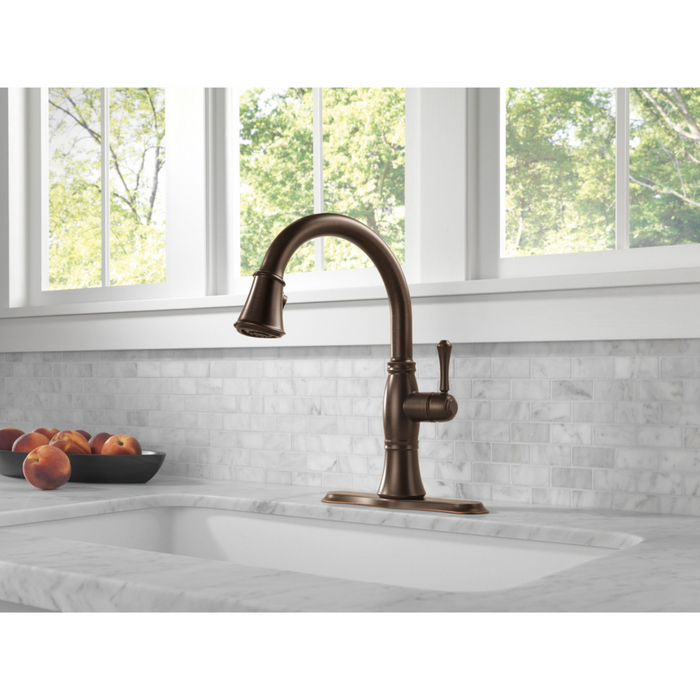 Delta Cassidy Single Handle Pull-Down Kitchen Faucet